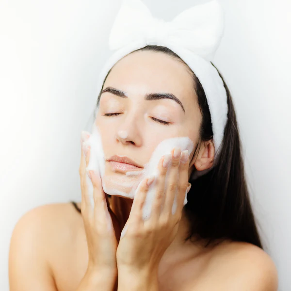 Sunflower Face Cleanser for Dry Skin - Image 3