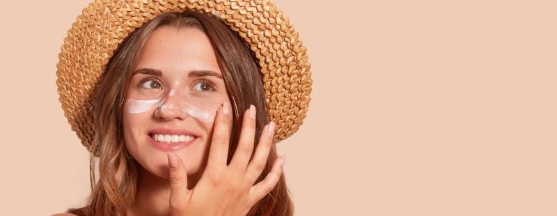 What does sunscreen do to your skin UVA UVB protection